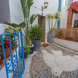 Cute Andalusian Townhouse With Terrace And Views. Apartment